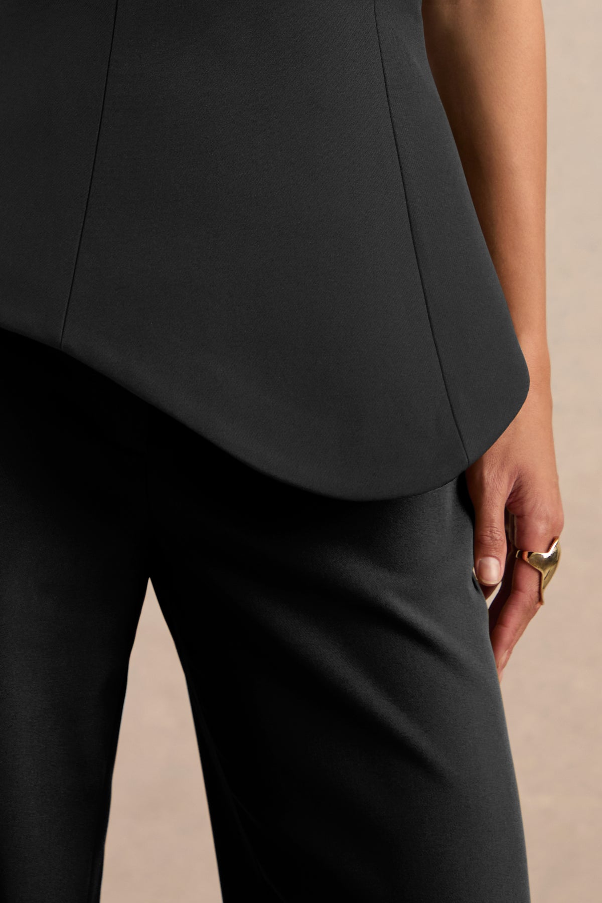 ECM_HR_CL138710001 - Yuliana Black Halter-Neck Tailored Top & CL136846002 - Silvia _ Black Straight-Leg Trousers1-.jpg