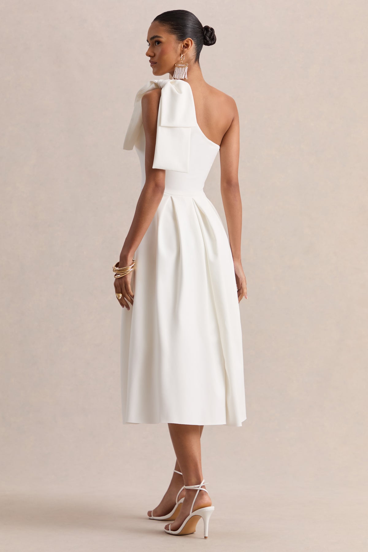 ECM_HR_CL137132110---Meria-_-White-Asymmetric-Neck-Midi-Dress-With-Bow-Sleeve-03.jpg