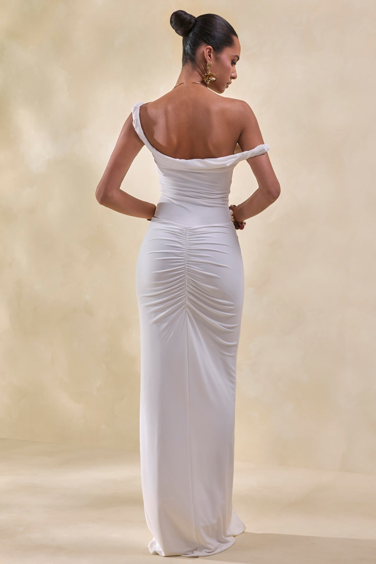 ECM_HR_CL137817110---Kesia-White-Twisted-Asymmetric-Bodysuit-+-ECM_HR_CL137833110---Idris-White-Twisted-Waist-Maxi-Skirt-With-Front-Split9-copy-2.jpg