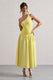 Sorbet | Zitronengelbes One-Shoulder Maxikleid aus Popelin mit plissiertem Rock