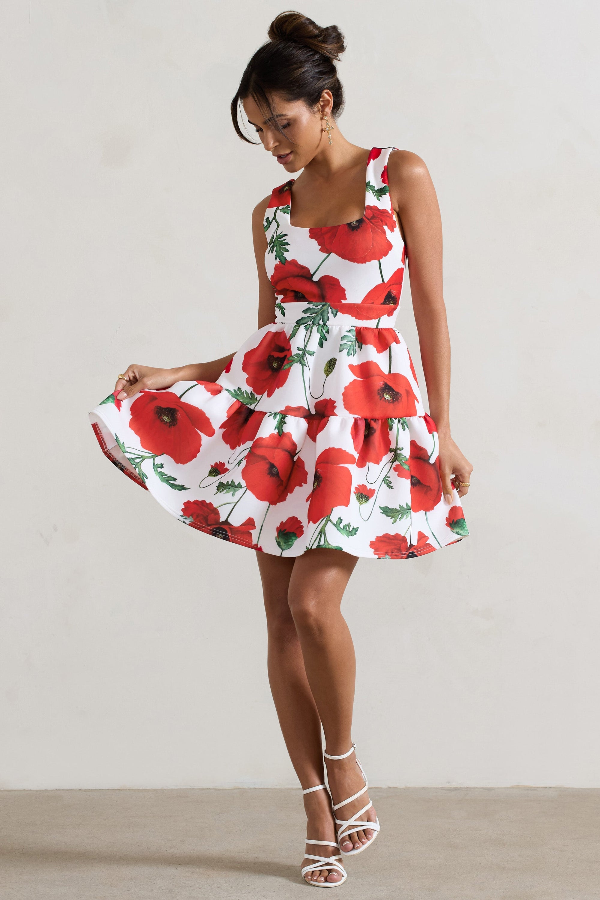 Alia | Minikleid mit Mohnblumen-Print, Rundhalsausschnitt und Stufensaum