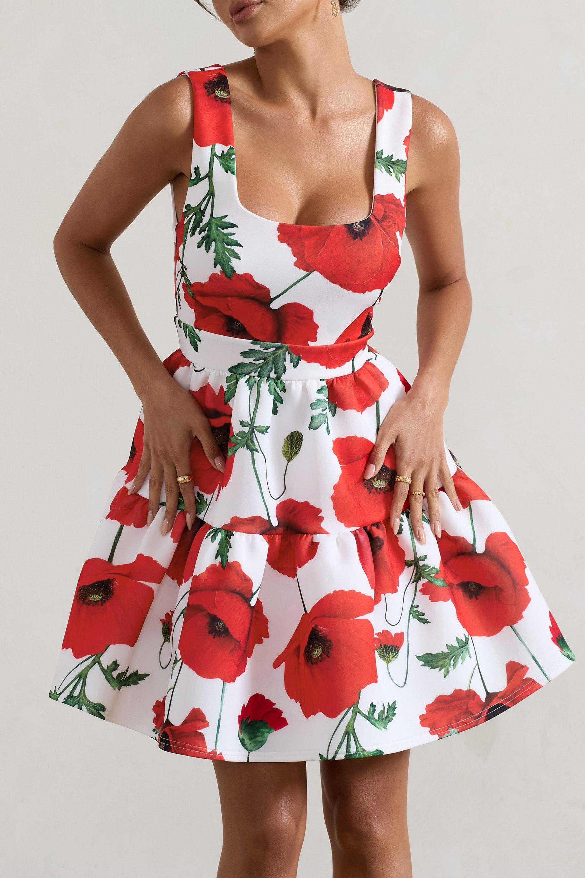 Alia | Minikleid mit Mohnblumen-Print, Rundhalsausschnitt und Stufensaum