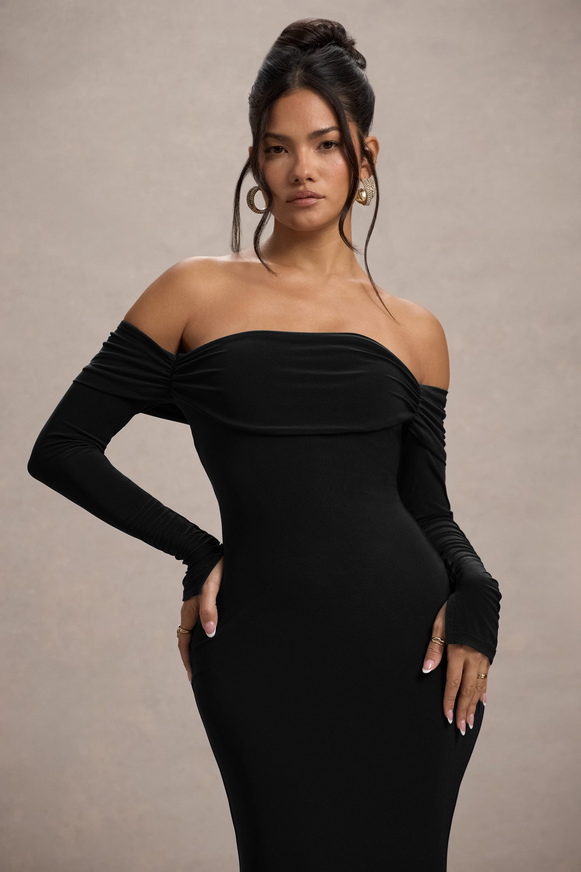 Amaia | Schwarzes Bardot-Maxikleid mit langen Ärmeln
