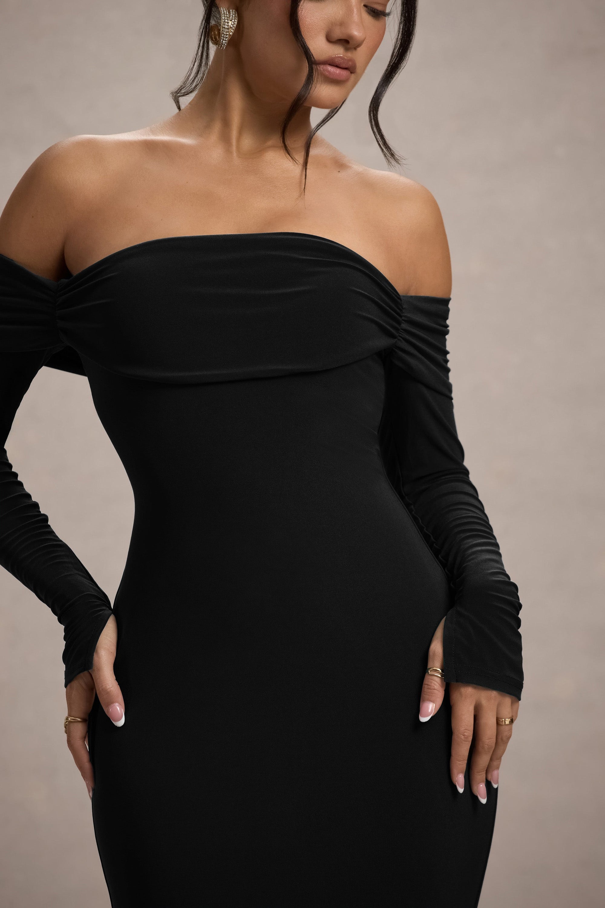 Amaia | Schwarzes Bardot-Maxikleid mit langen Ärmeln