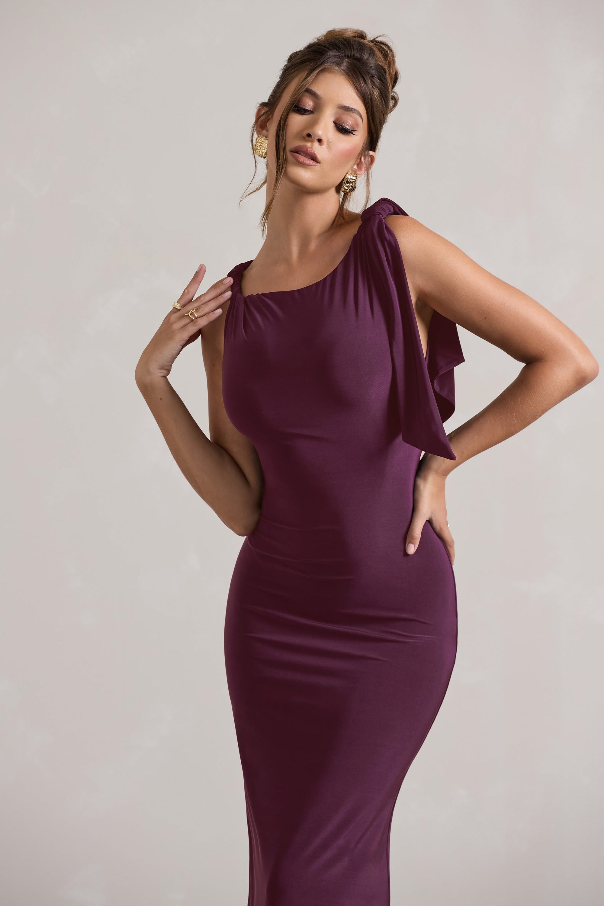 Kacey | Pflaumenfarbenes Maxikleid mit gedrehtem Knoten