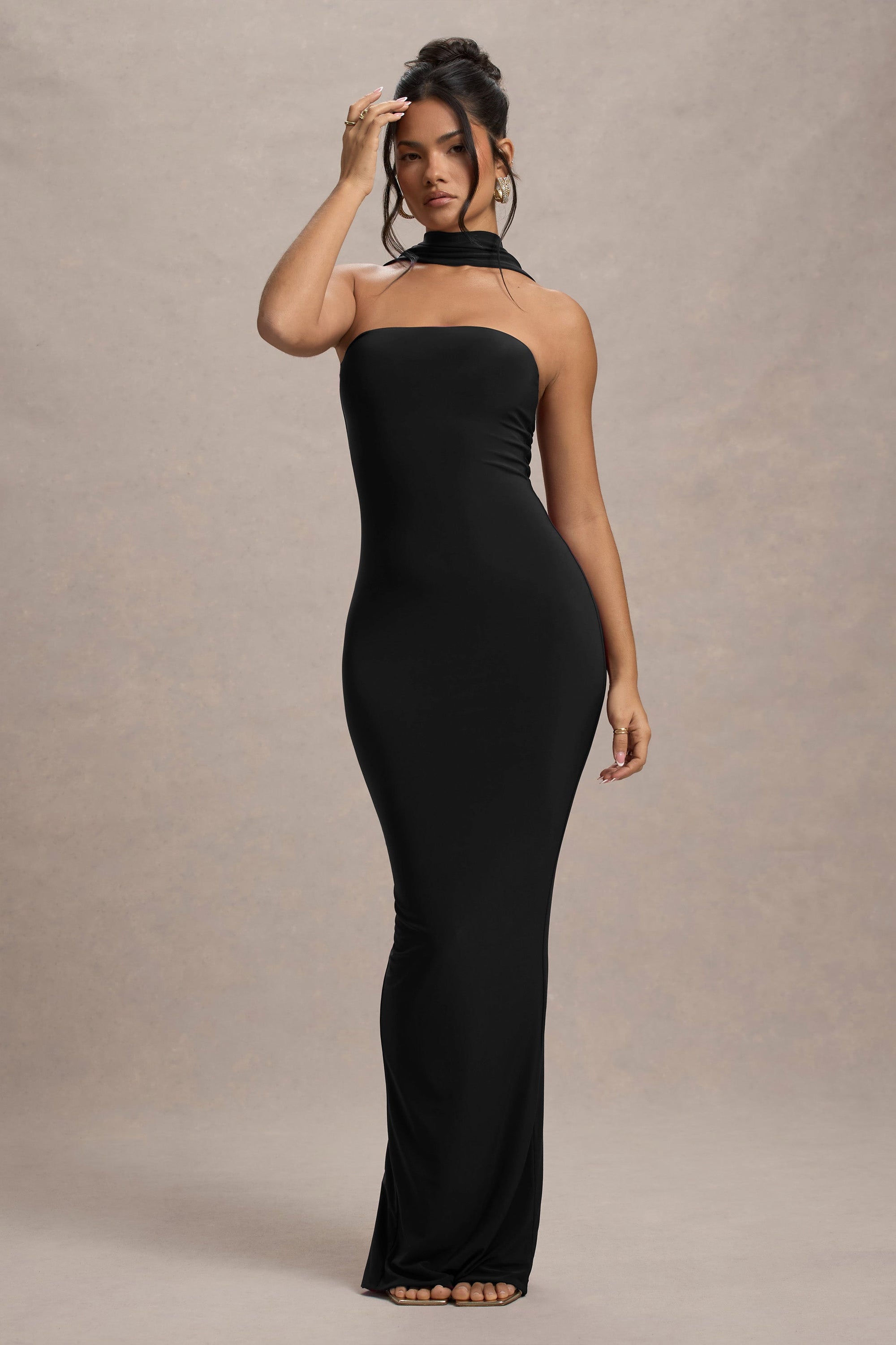 Nobu | Schwarzes Bandeau-Maxikleid mit Halterneck-Kragen