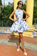 Waverly | Blaues Skater-Minikleid mit floralem Muster, Racer-Ausschnitt und offenem Rücken