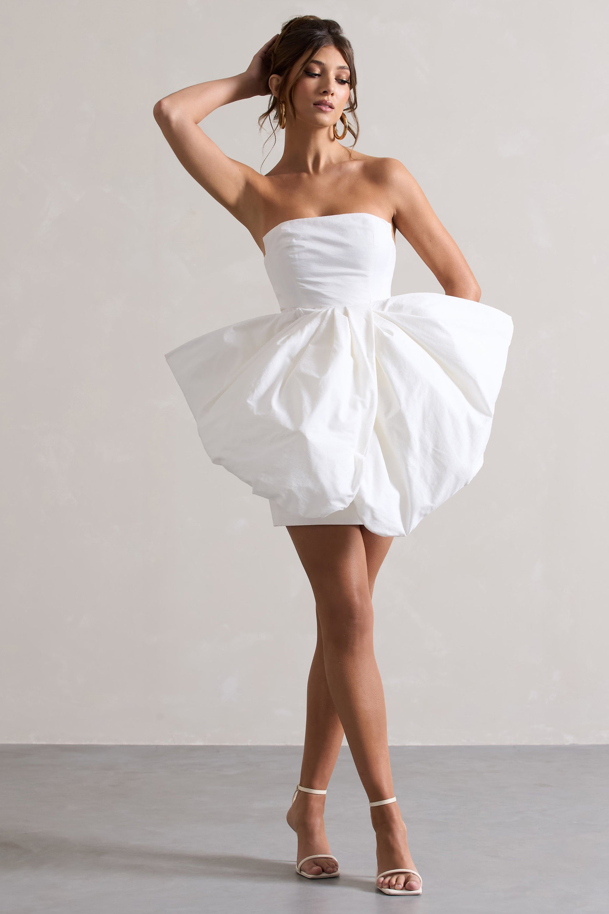 Bladen | Cremefarbenes Bandeau-Minikleid mit abnehmbarem Schleifenrock