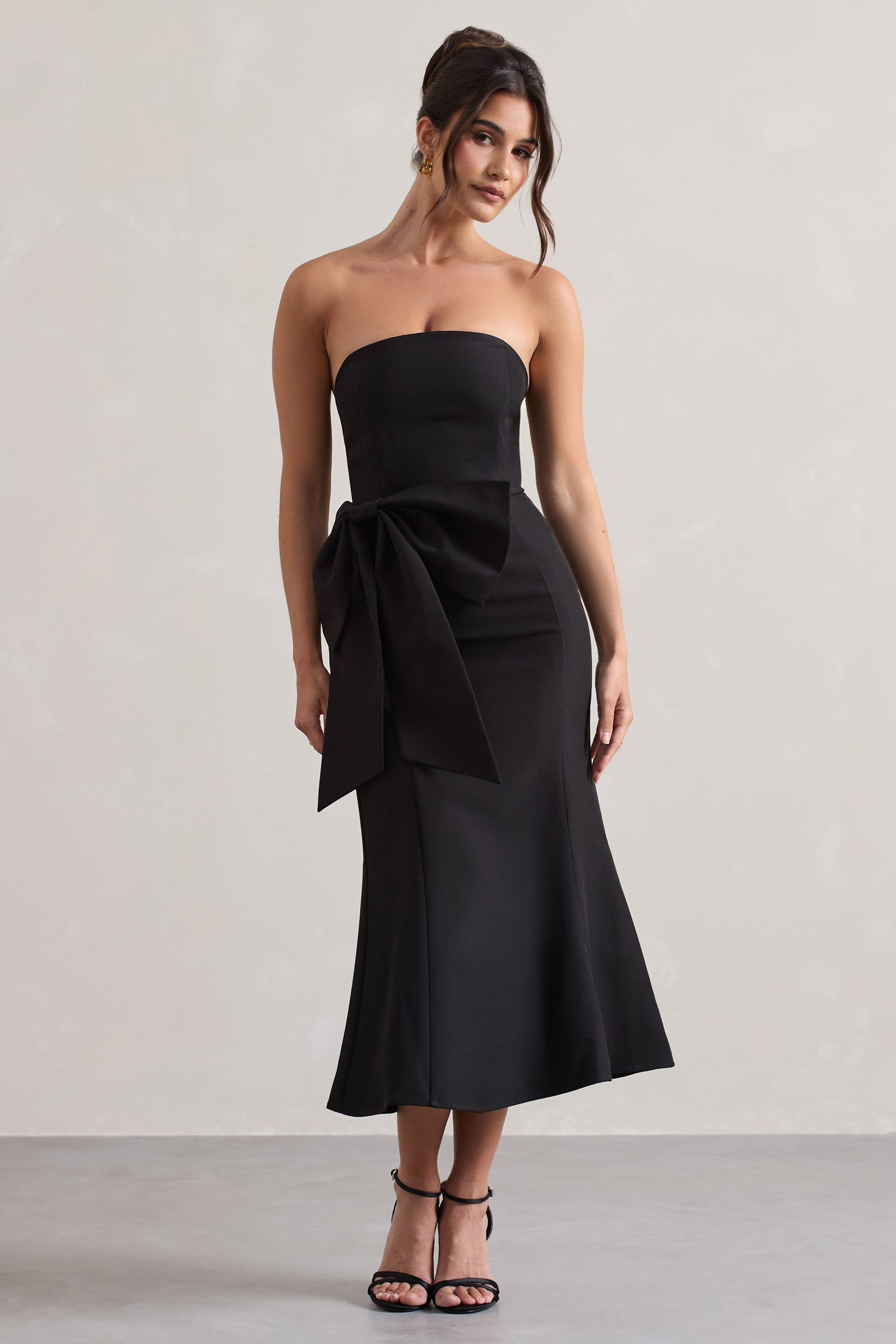To Me | Schwarzes Bandeau-Midikleid mit übergroßer Schleife