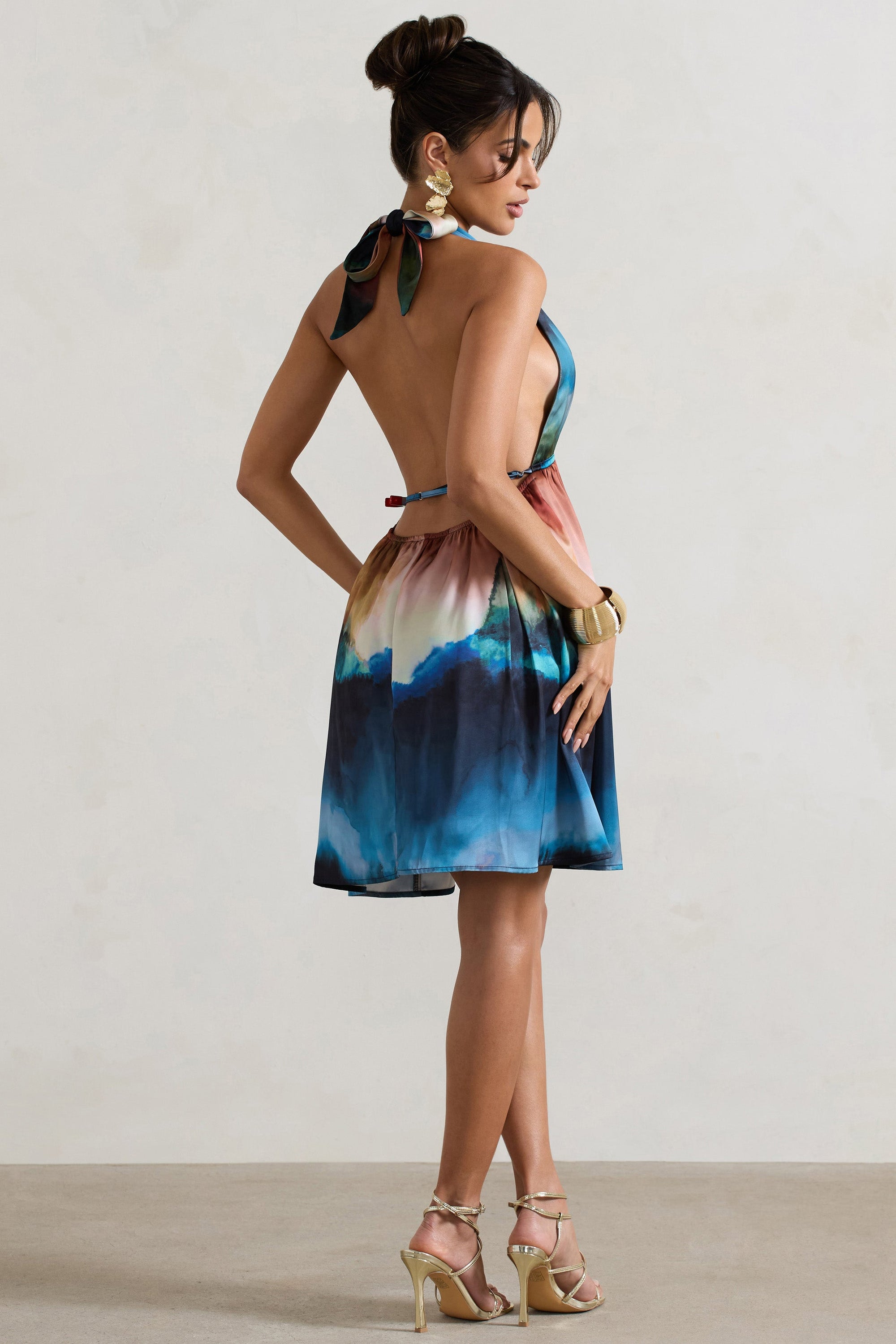 Naxos | Mehrfarbig bedrucktes Babydoll Minikleid mit tiefem Ausschnitt