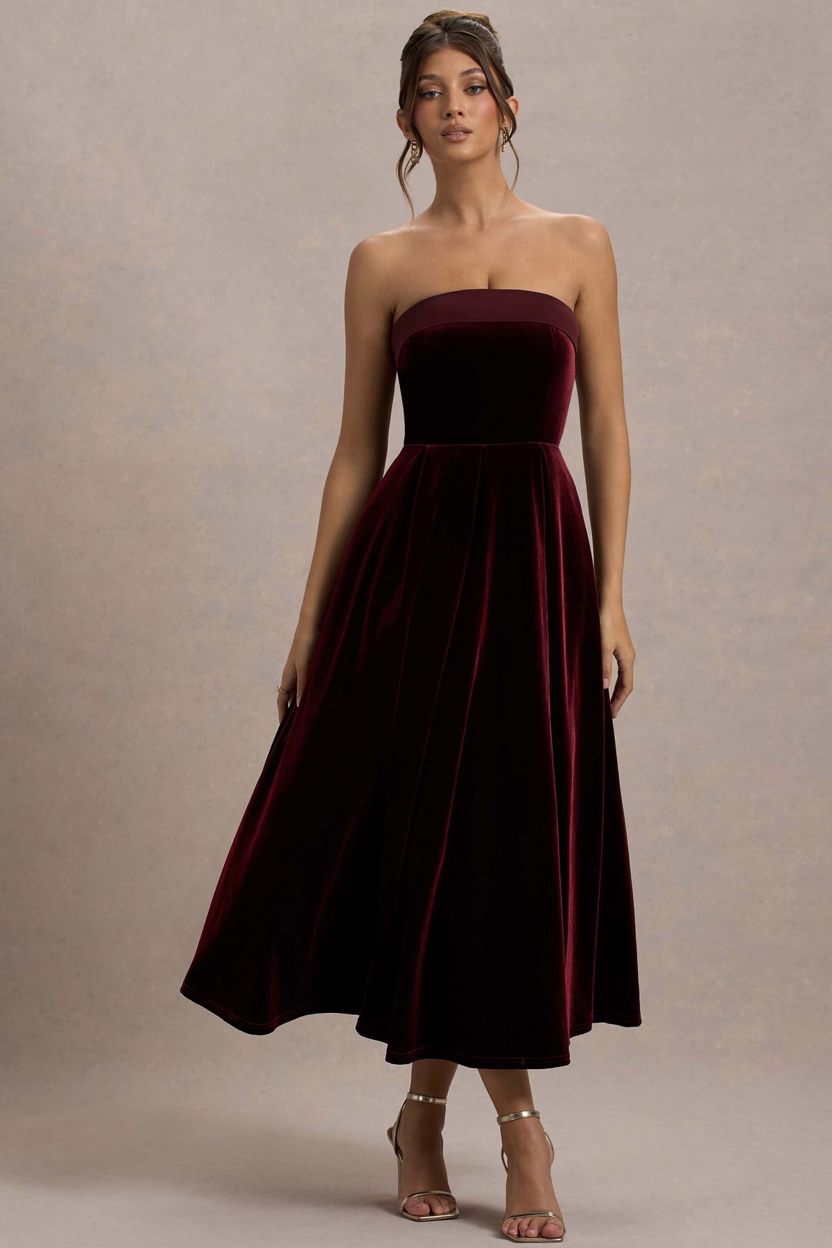 Delray | Portfarbenes Midikleid aus Samt mit Bandeau-Ausschnitt
