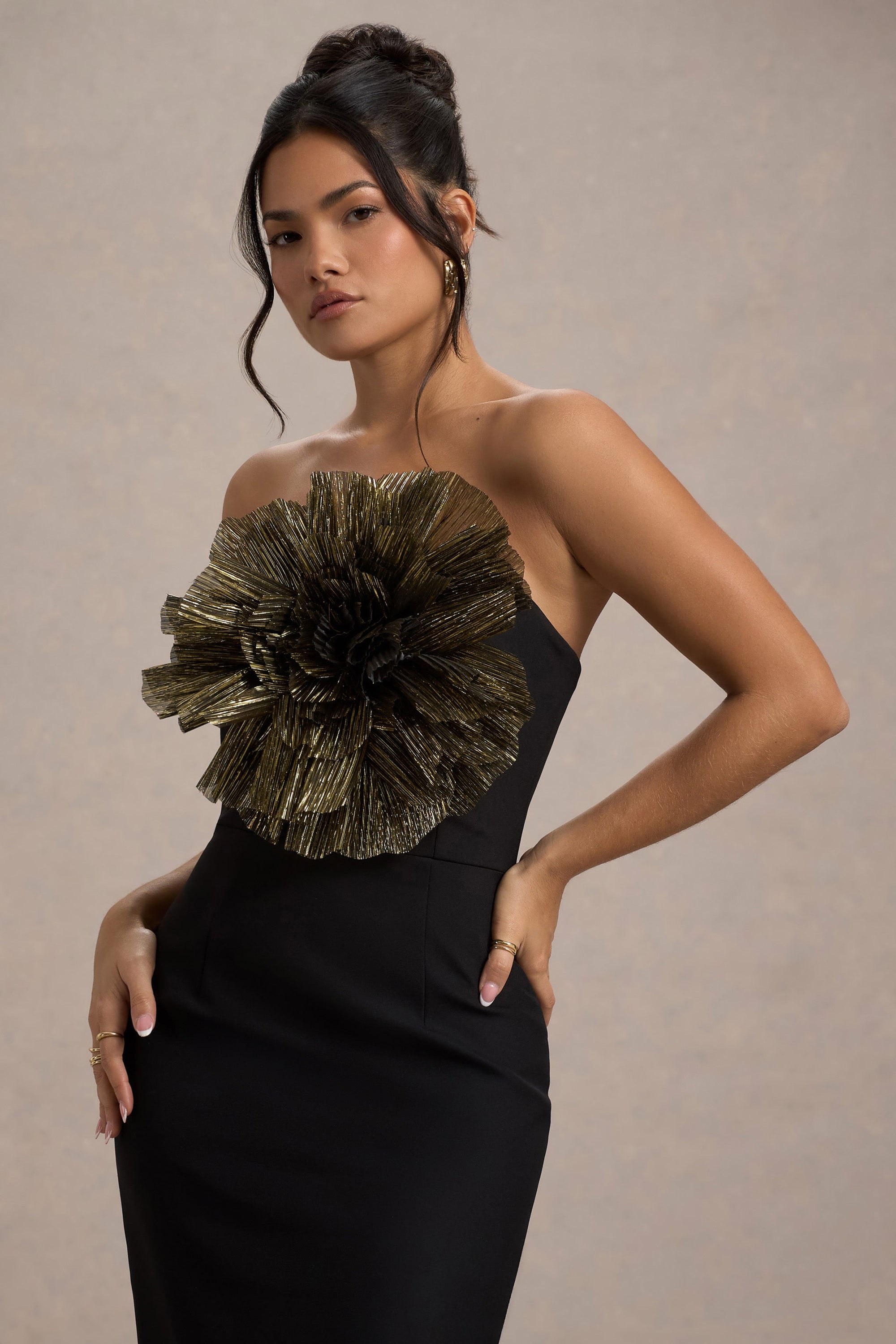 Moya | Schwarzes und goldenes Bodycon-Midikleid mit Korsagen-Detail