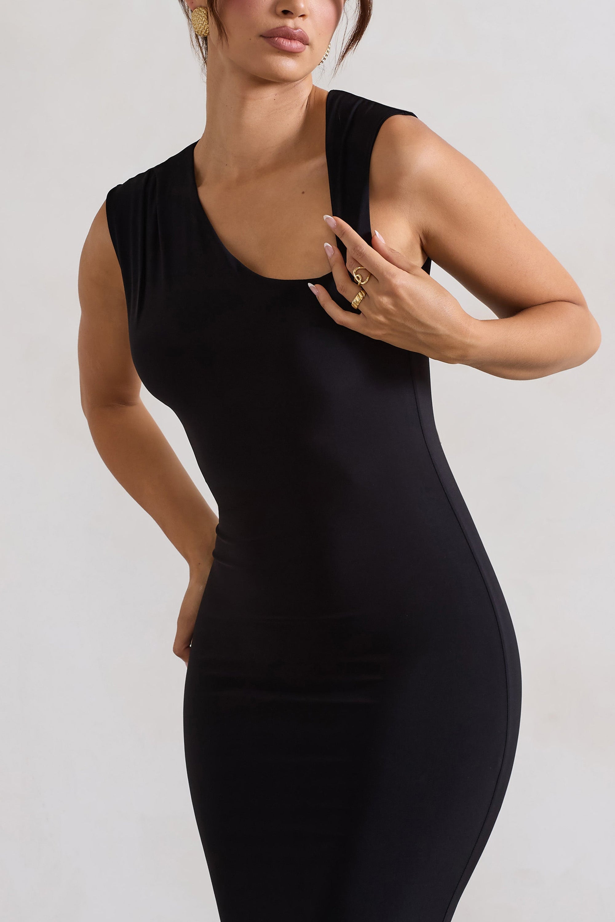 Behind The Scenes | Schwarzes ärmelloses Maxi-Kleid mit Cut-Outs