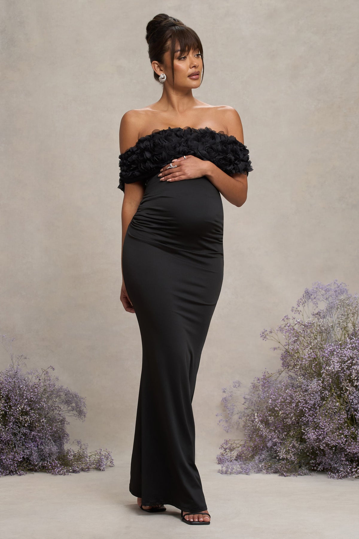 Inflorescence | Schwarzes Maxikleid mit Blumenmuster im Bardot-Stil aus Netzstoff für Umstandsmode
