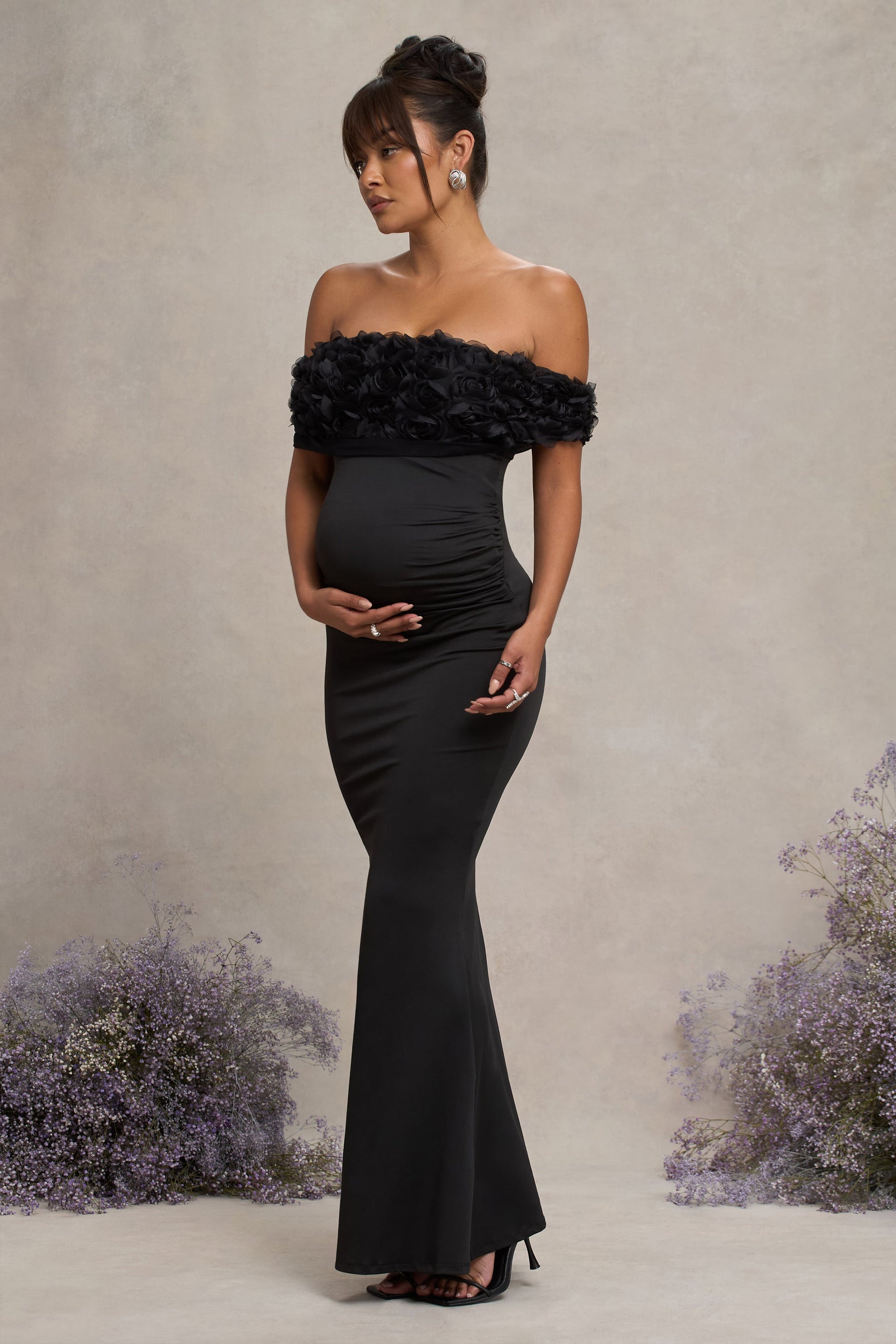 Inflorescence | Schwarzes Maxikleid mit Blumenmuster im Bardot-Stil aus Netzstoff für Umstandsmode