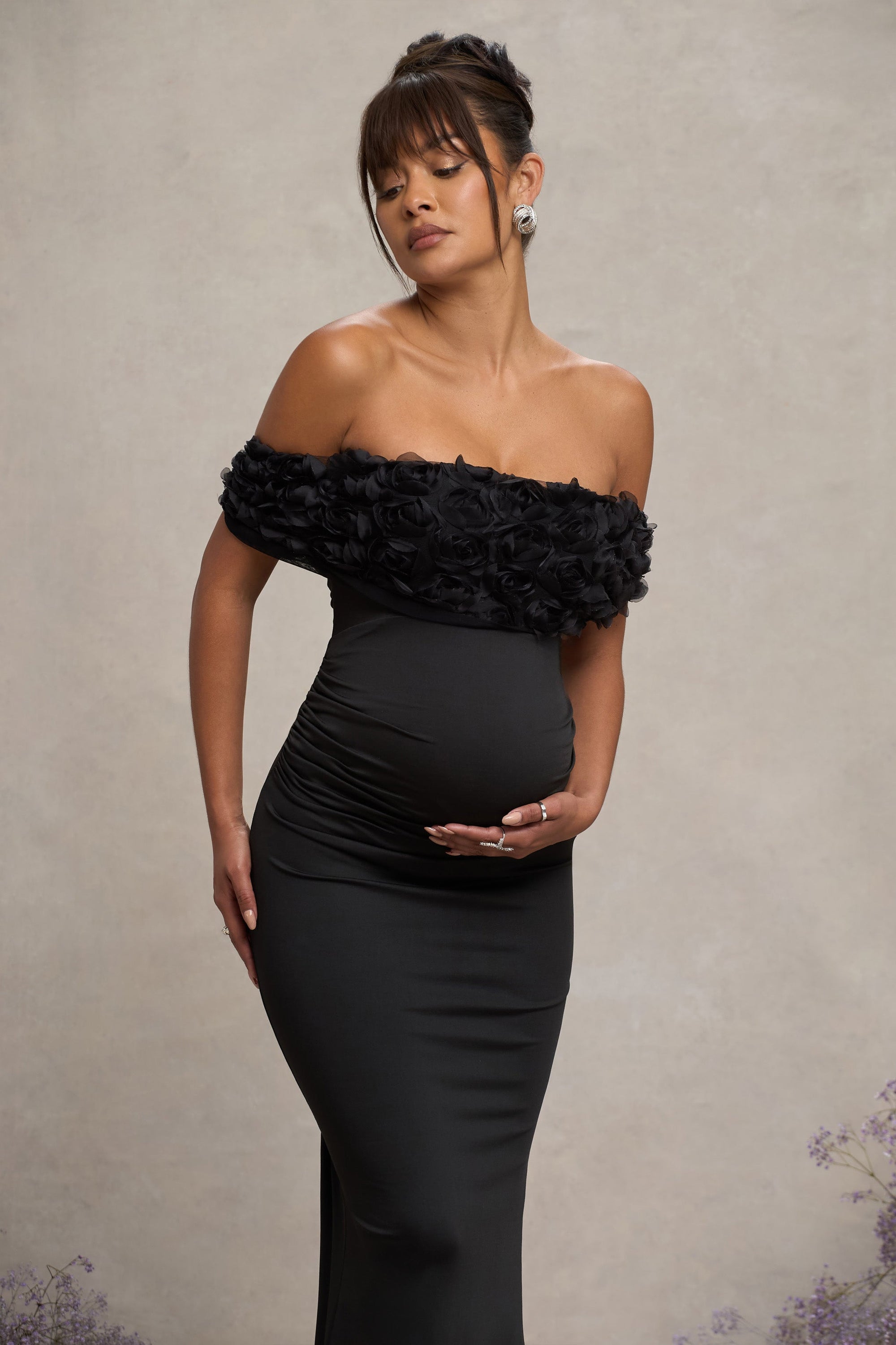 Inflorescence | Schwarzes Maxikleid mit Blumenmuster im Bardot-Stil aus Netzstoff für Umstandsmode