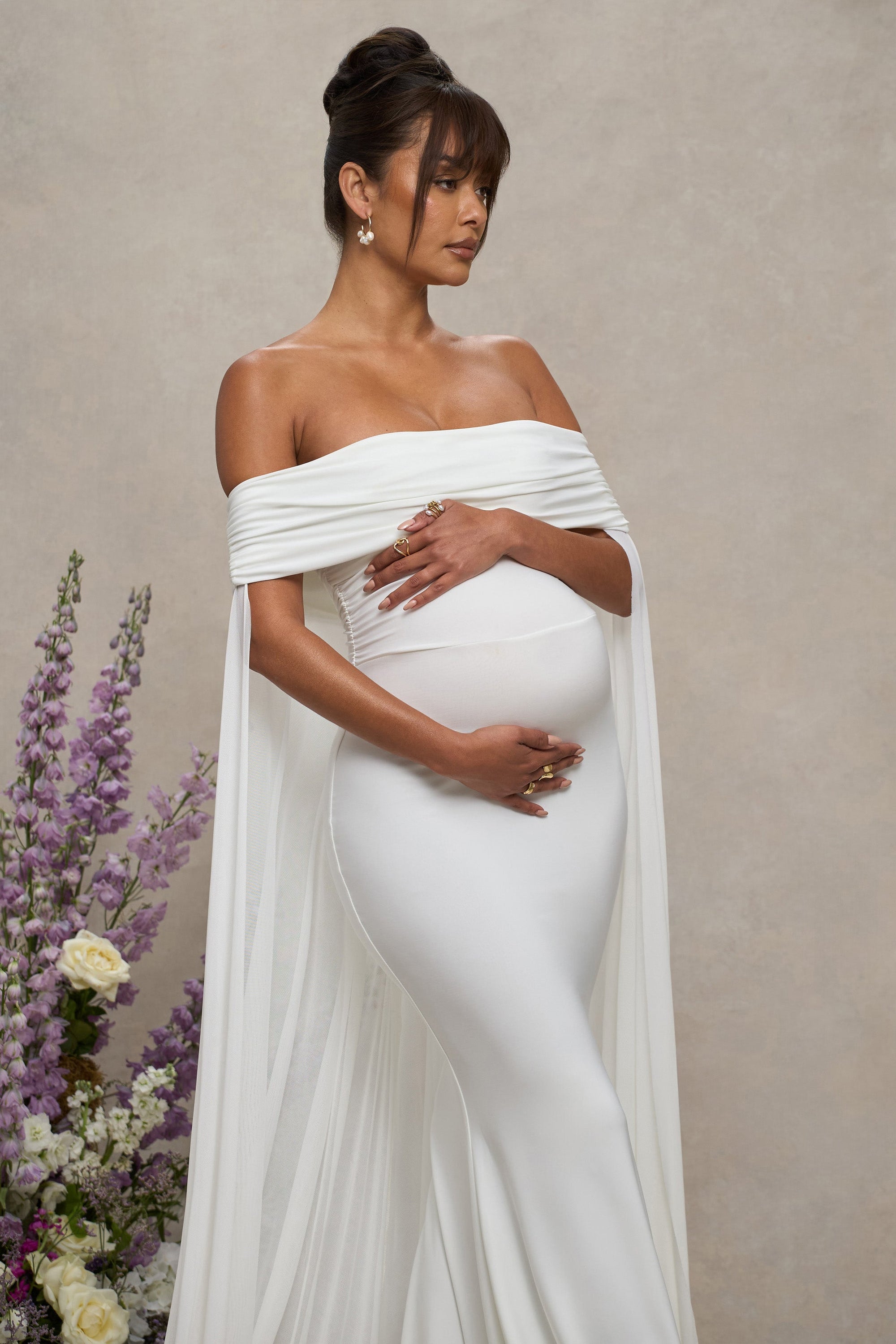Carlotta | Weißes Maxikleid mit Rüschen und Fischschwanz-Schnitt