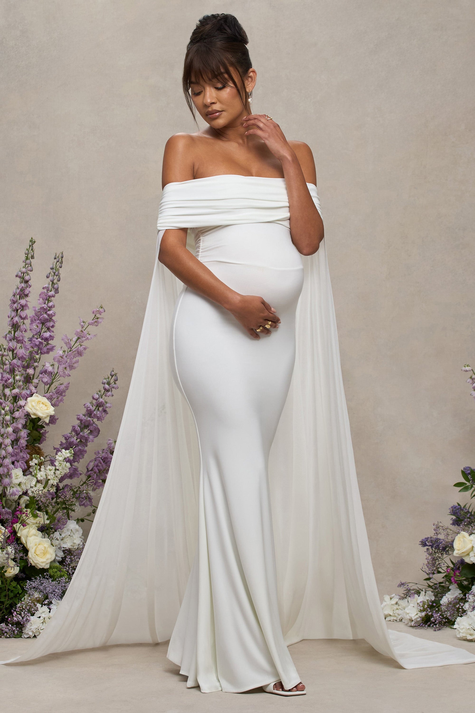 Carlotta | Weißes Maxikleid mit Rüschen und Fischschwanz-Schnitt