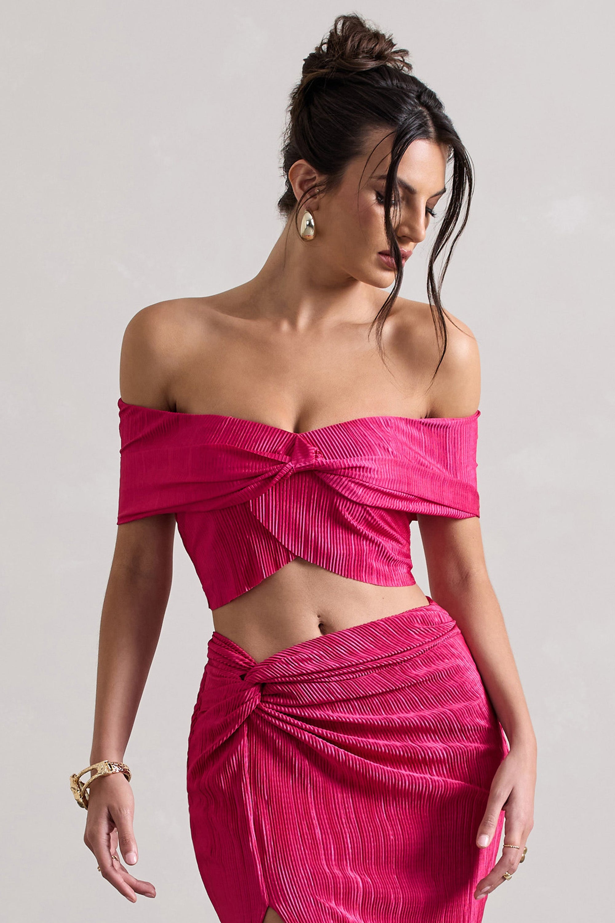 Seara | Rosa Plissee Crop-Top mit gedrehtem Bardot-Ausschnitt