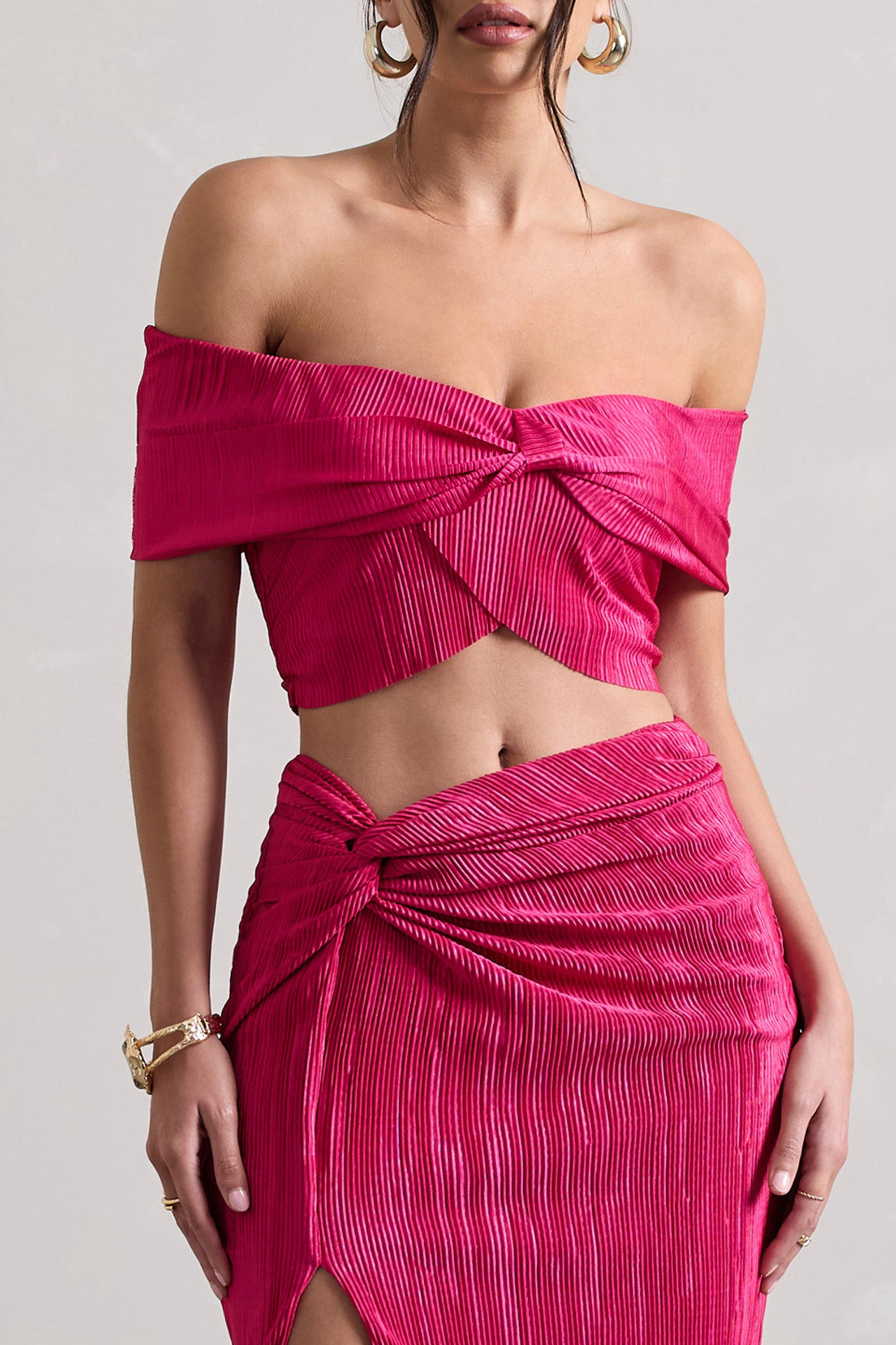 Seara | Rosa Plissee Crop-Top mit gedrehtem Bardot-Ausschnitt