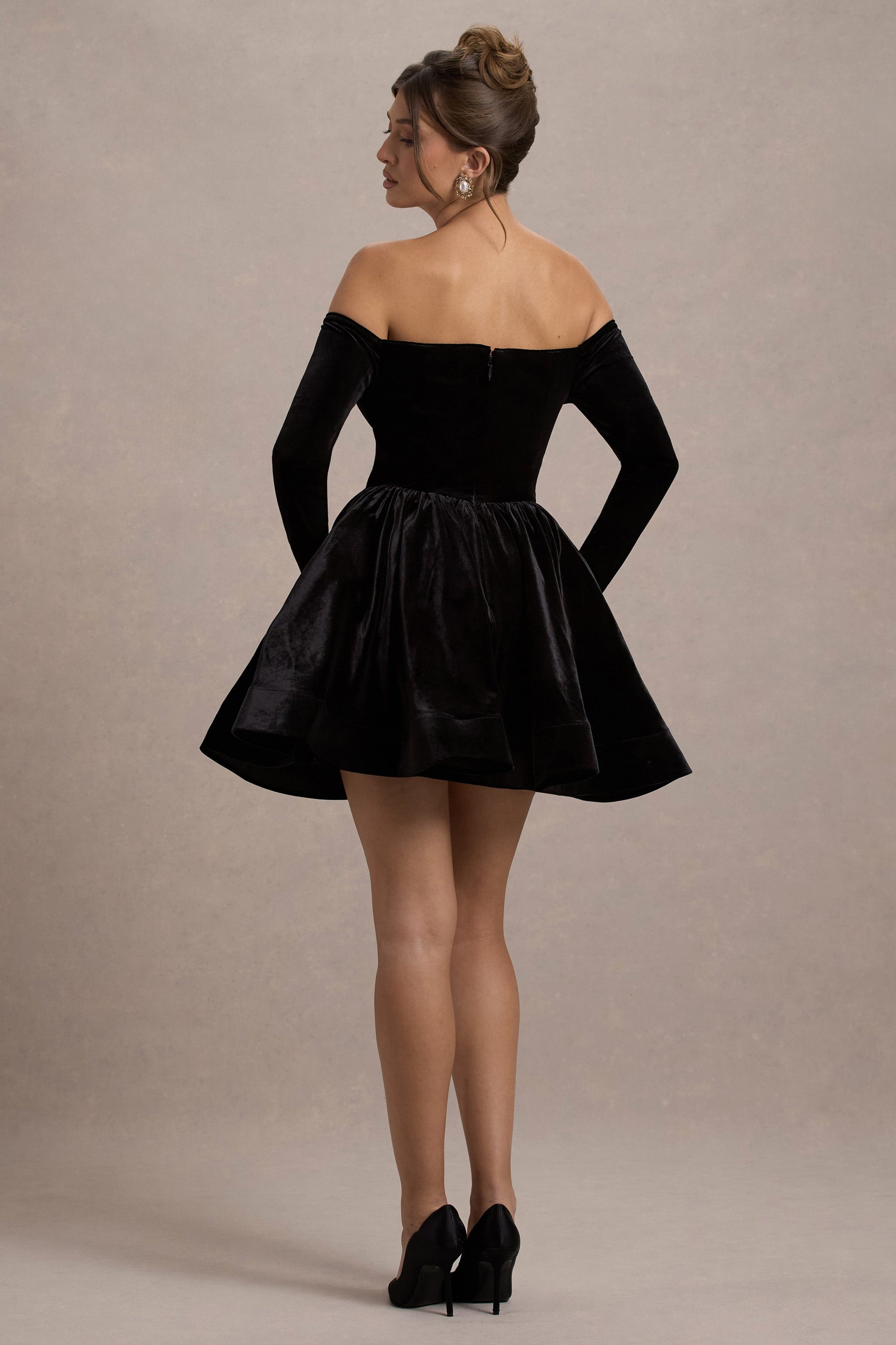 Ottie | Schwarzes Samt Bardot Skater Minikleid