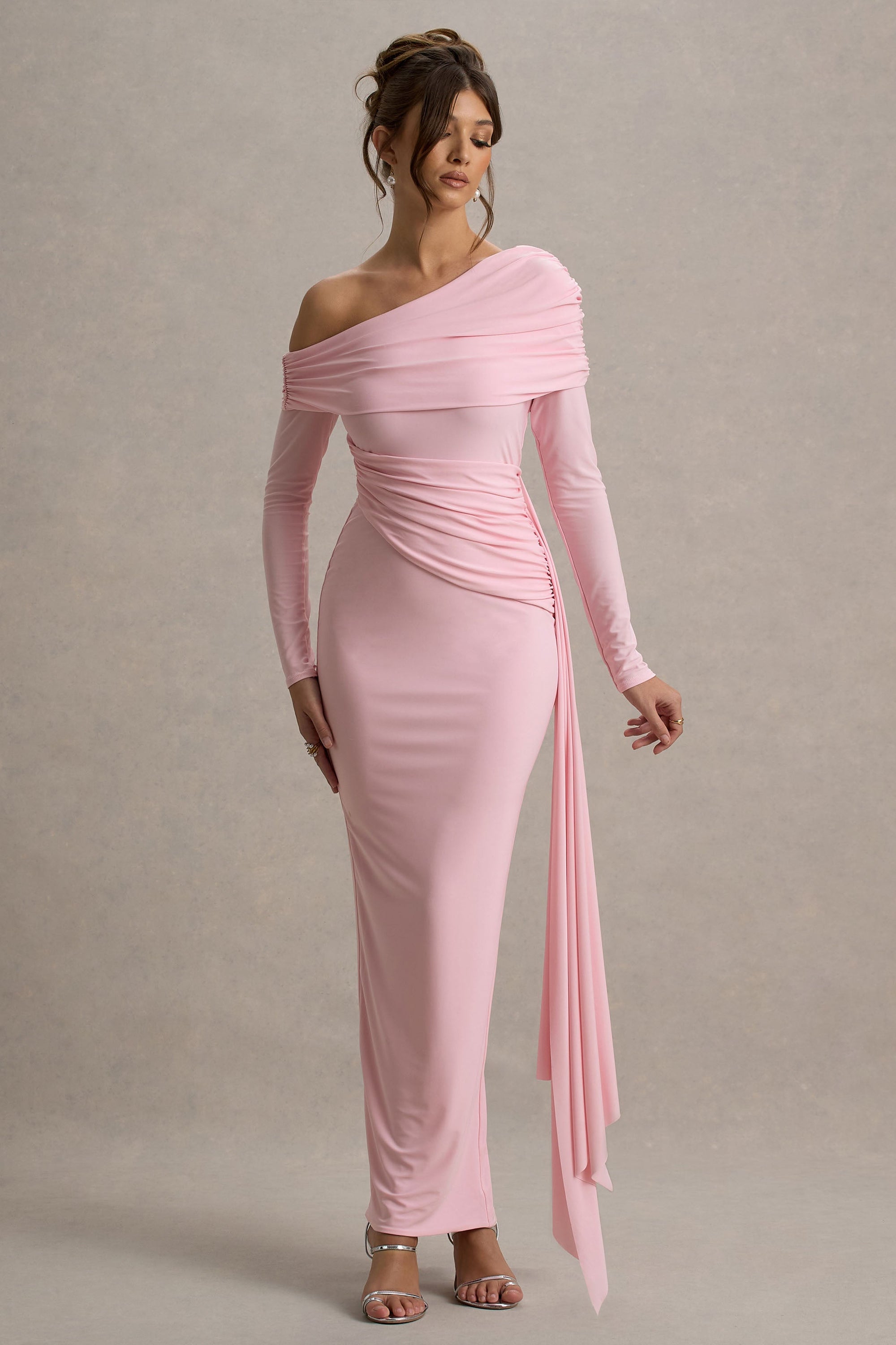 Valina | Rosa Maxikleid mit Raffungen, asymmetrischem Schnitt und Drapierung