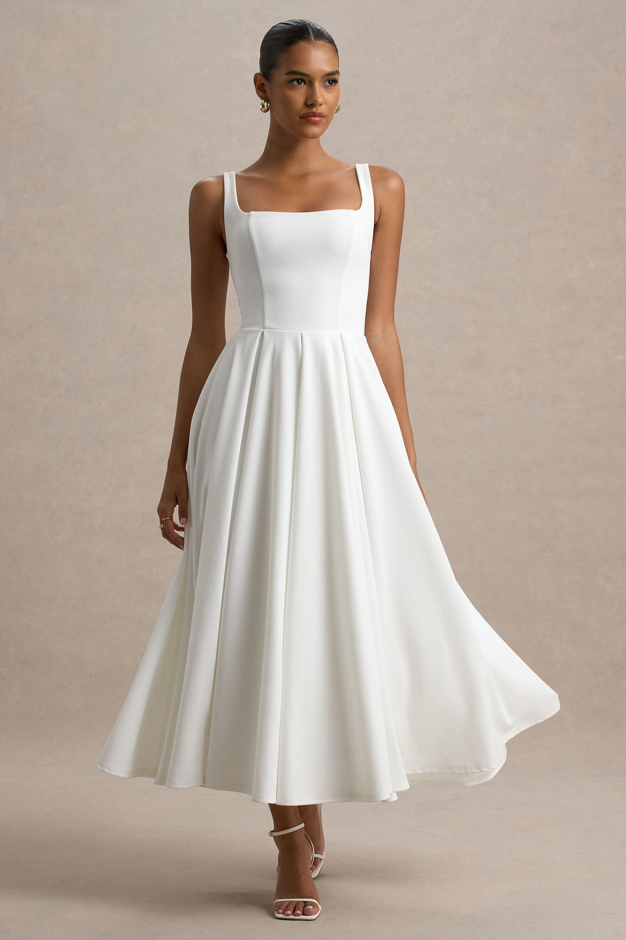 Parina | Weißes Midikleid mit Trägern und Volantsaum