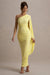Clementina | Zitronenfarbiges Maxikleid mit asymmetrischen Cape-Ärmeln