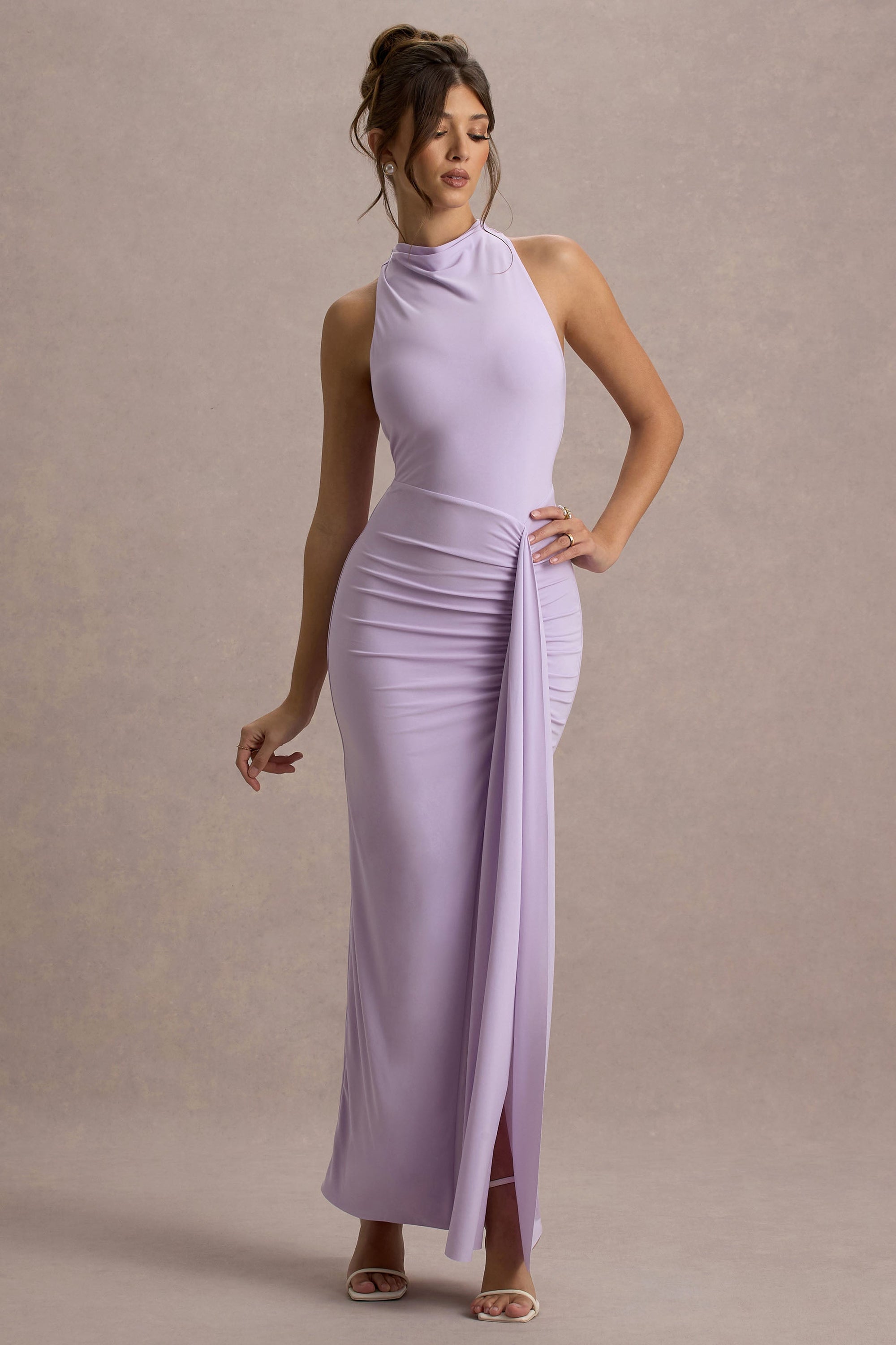 Sunflower | Fliederfarbiges Maxikleid mit hohem Kragen, Raffung und Schlitz