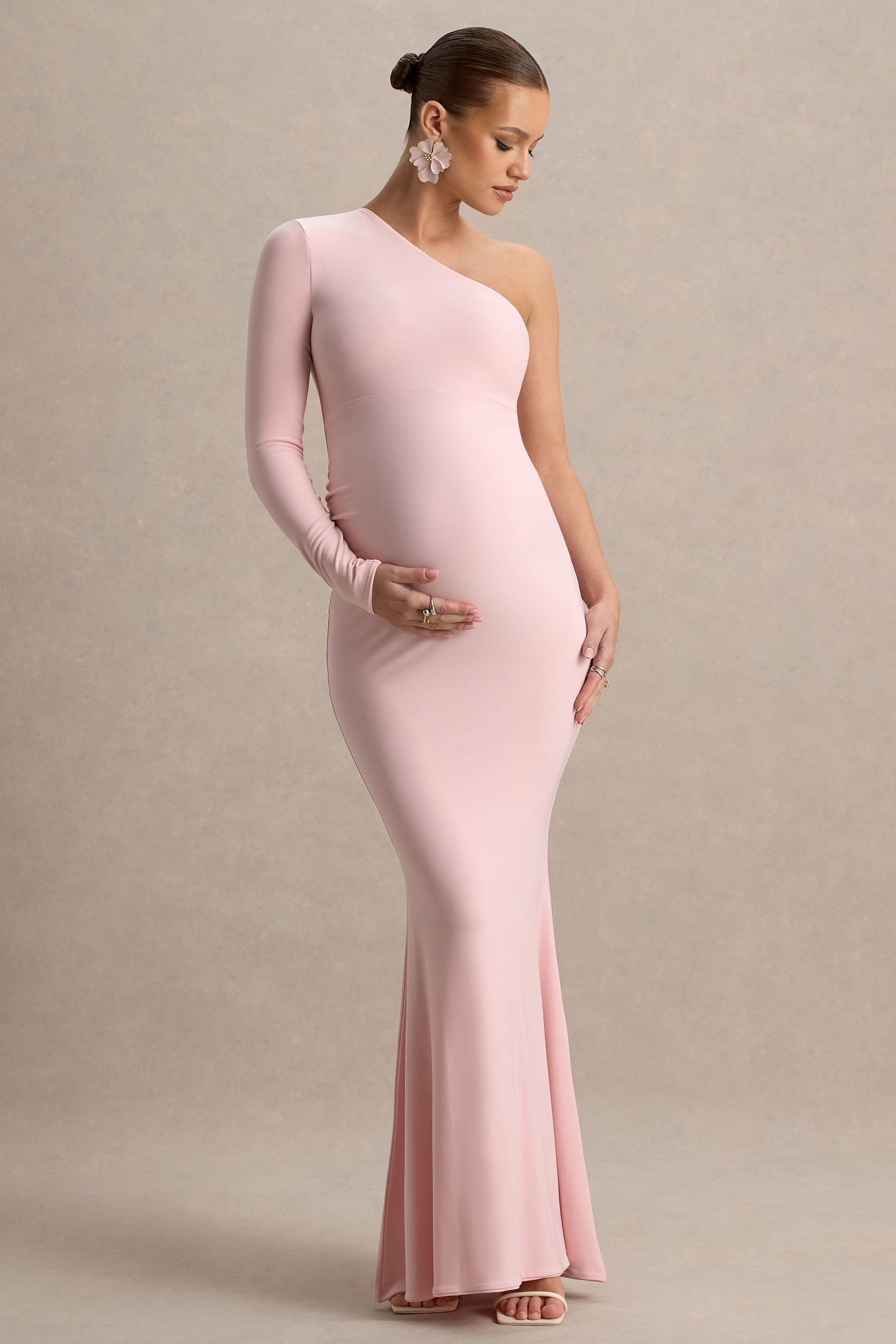 Heloise | Rosafarbenes asymmetrisches Umstandsmaxikleid mit einem Ärmel
