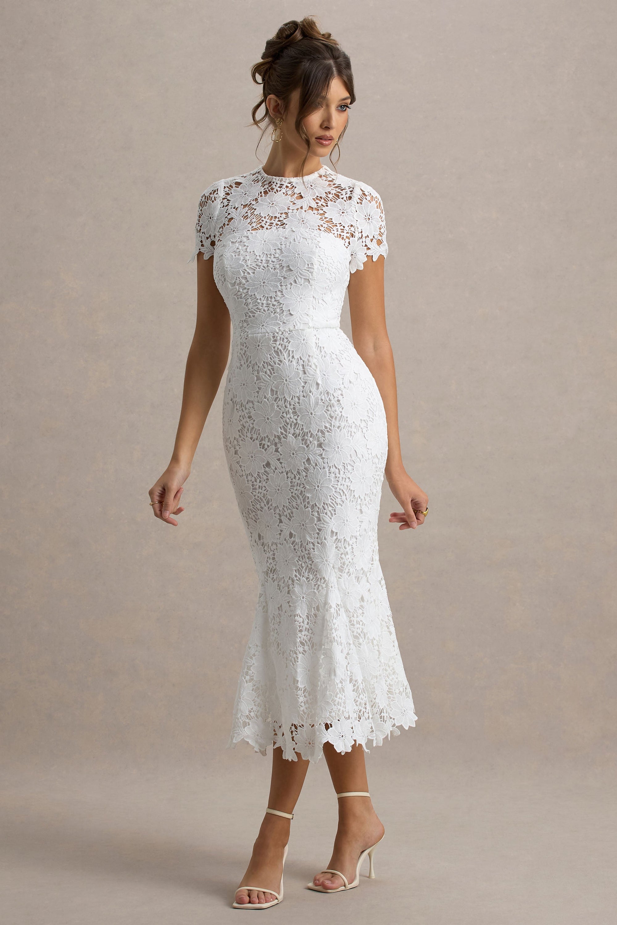 Clarissa | Weißes Midikleid aus Spitze mit kurzen Ärmeln