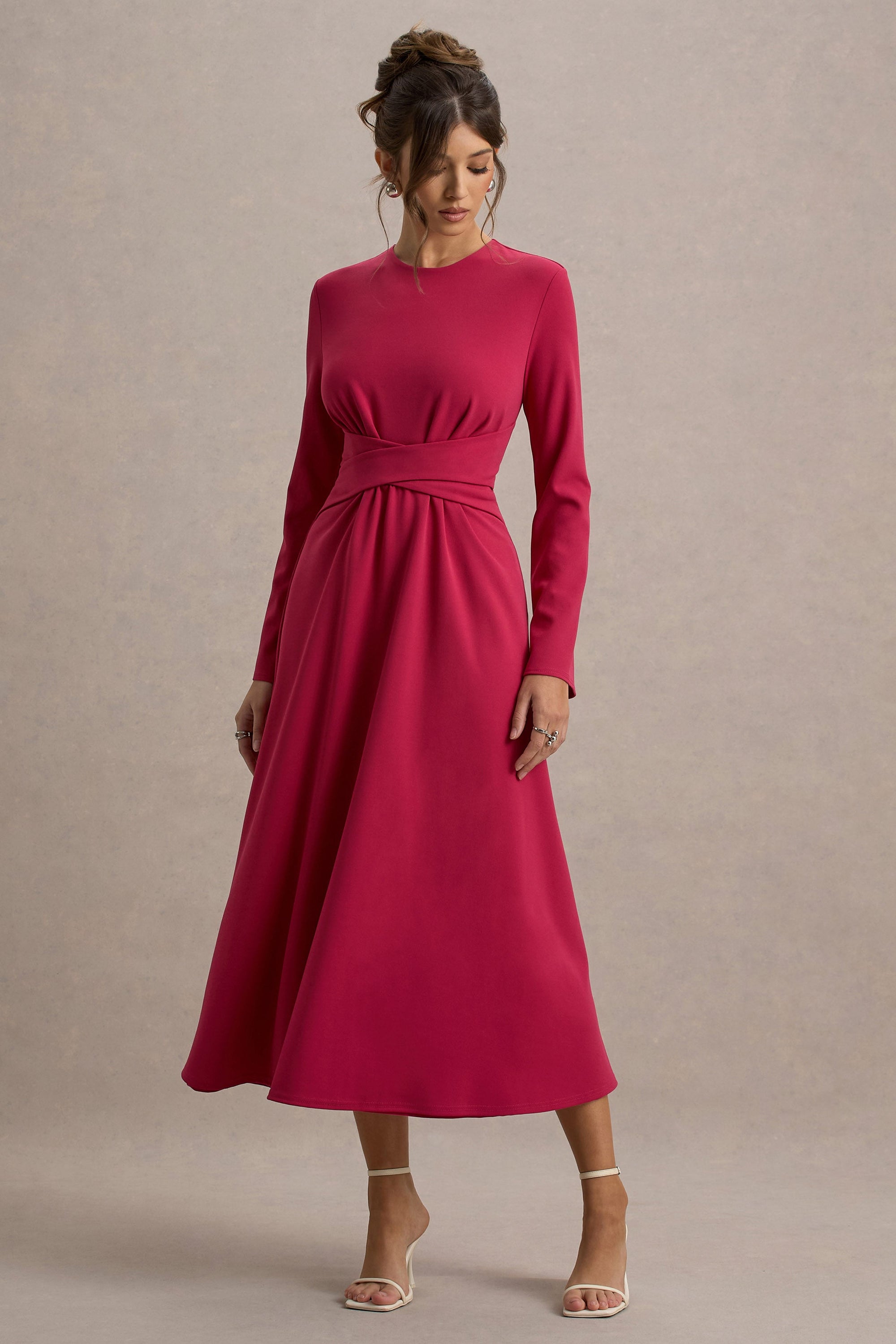 Cassiopeia | Hot-Pinkfarbenes Midikleid mit langen Ärmeln und überkreuztem Taillendetail