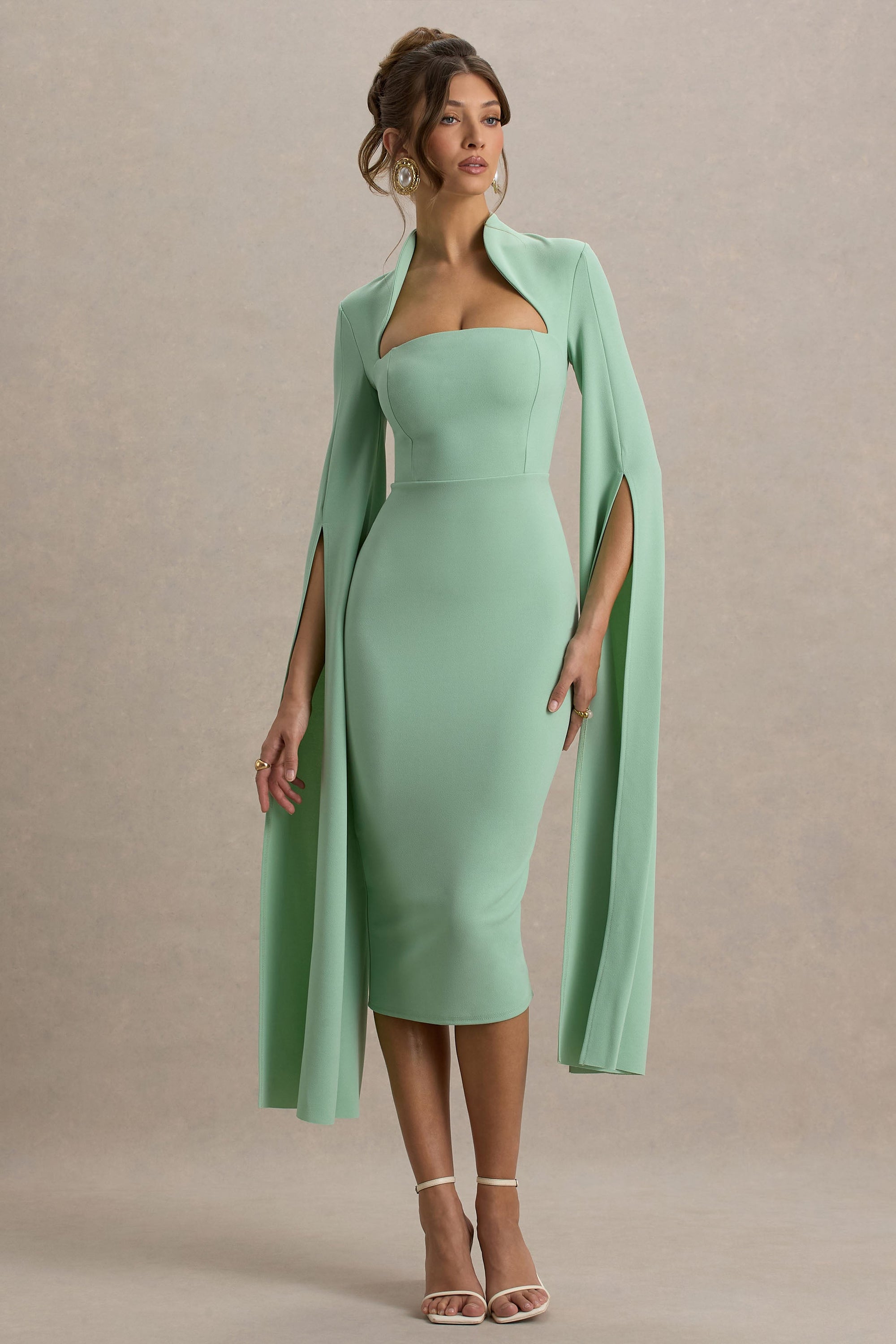Linden | Hellgrünes Bodycon-Midikleid mit Cape-Ärmeln