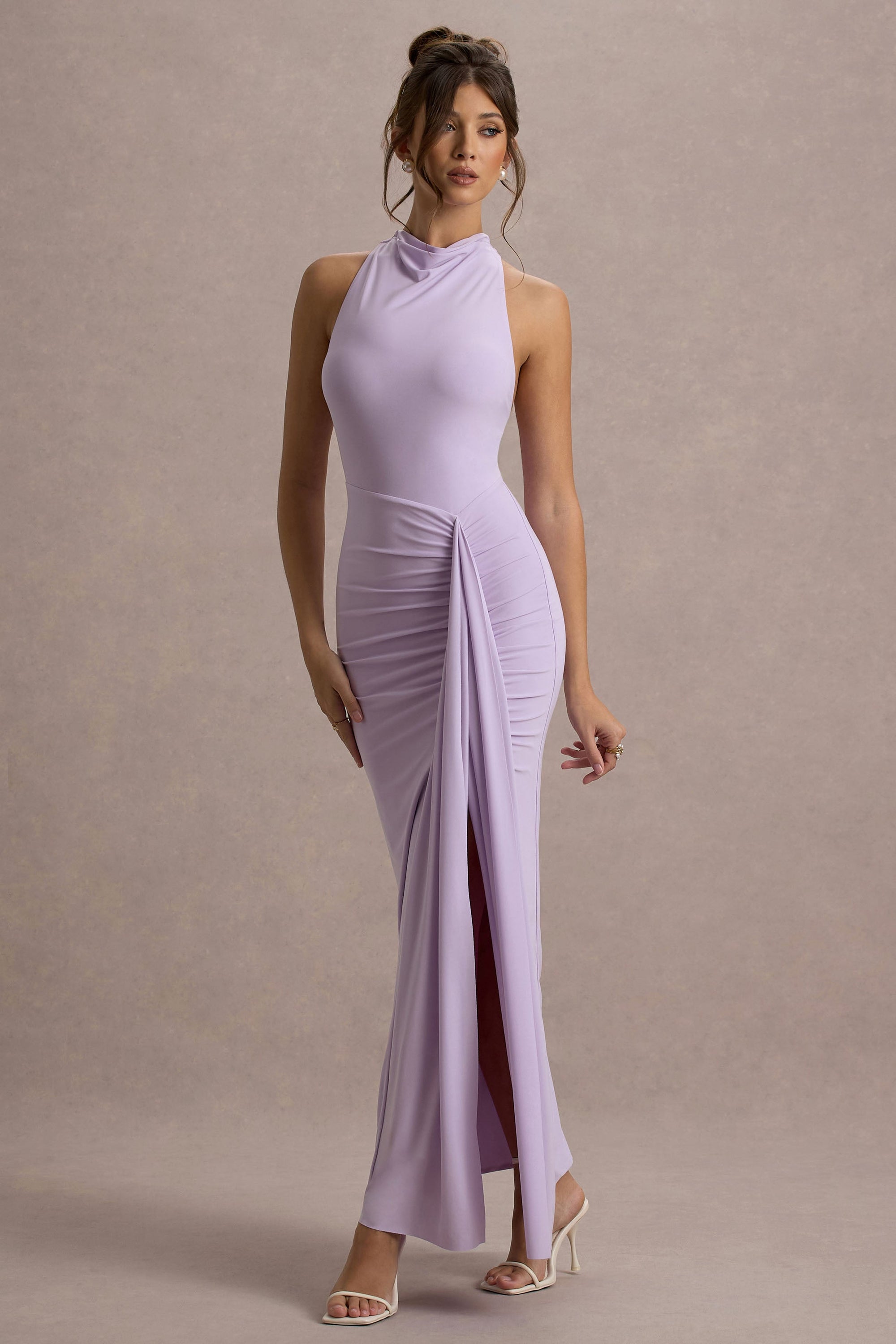 Sunflower | Fliederfarbiges Maxikleid mit hohem Kragen, Raffung und Schlitz