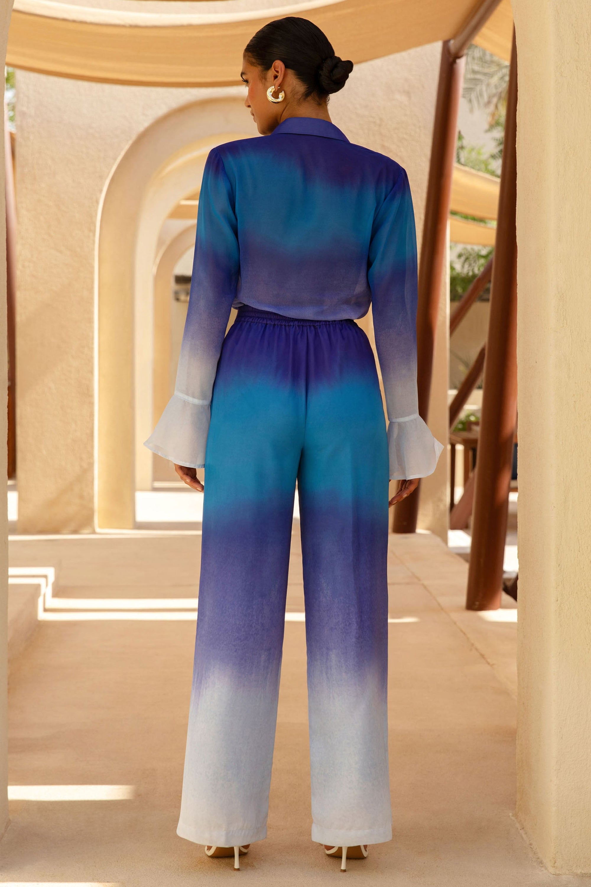 Last Light | Blaue Ombre-Satin-Hose mit weitem Bein