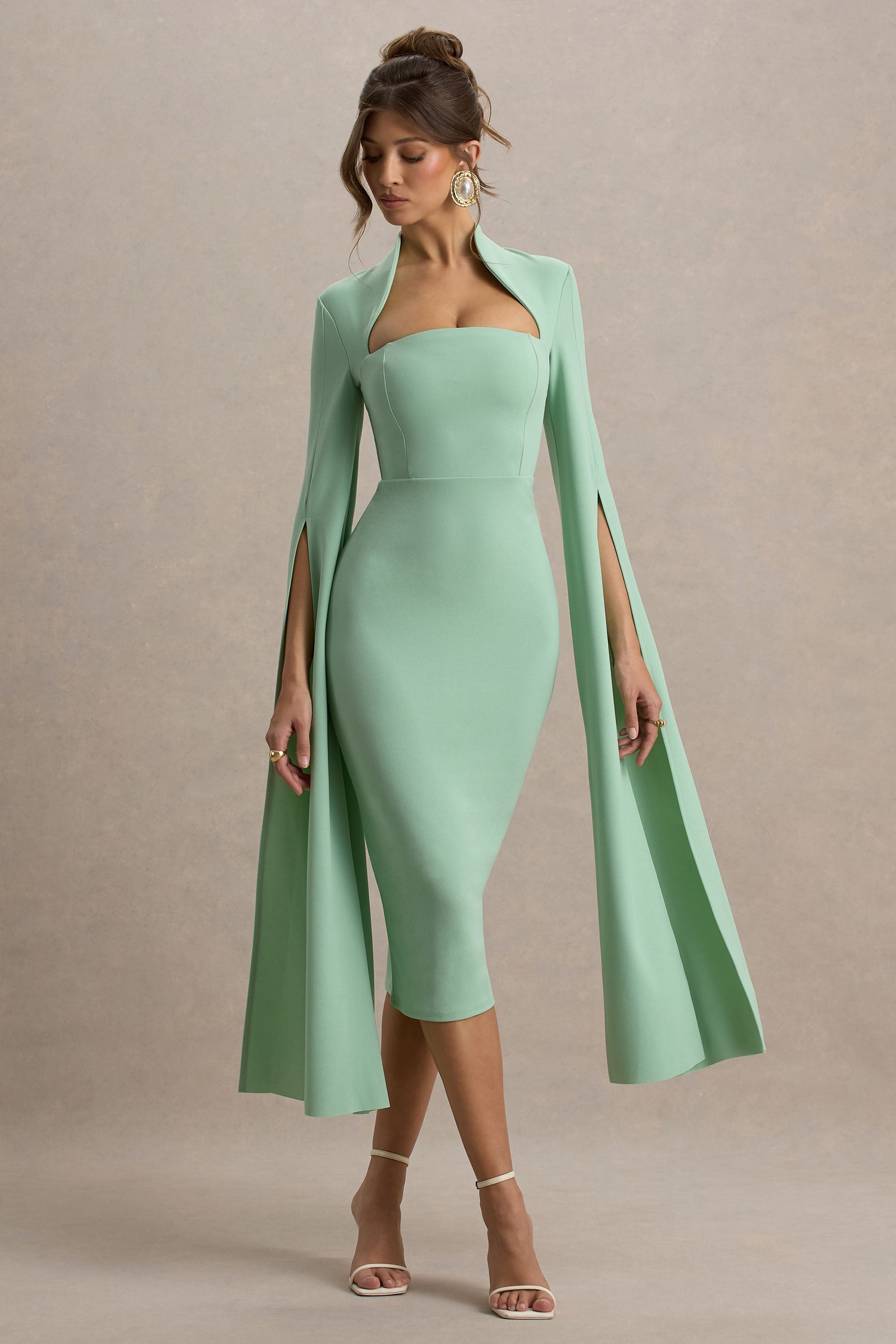 Linden | Hellgrünes Bodycon-Midikleid mit Cape-Ärmeln