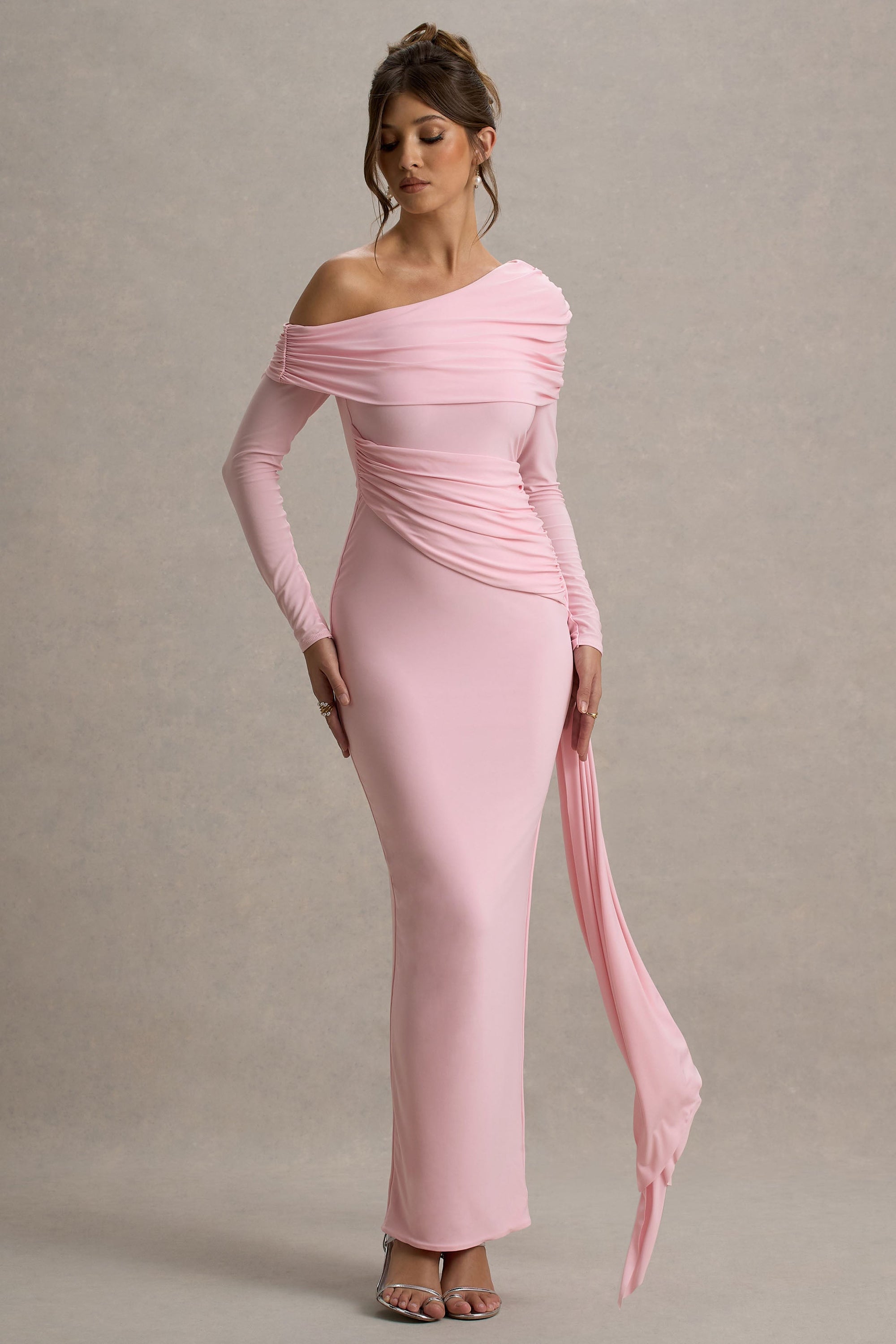 Valina | Rosa Maxikleid mit Raffungen, asymmetrischem Schnitt und Drapierung