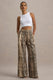 Shaniya | Hose mit weitem Bein und Schlangenprint