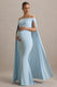 Radiance | Puderblaues Bardot-Umstands-Maxikleid mit Cape