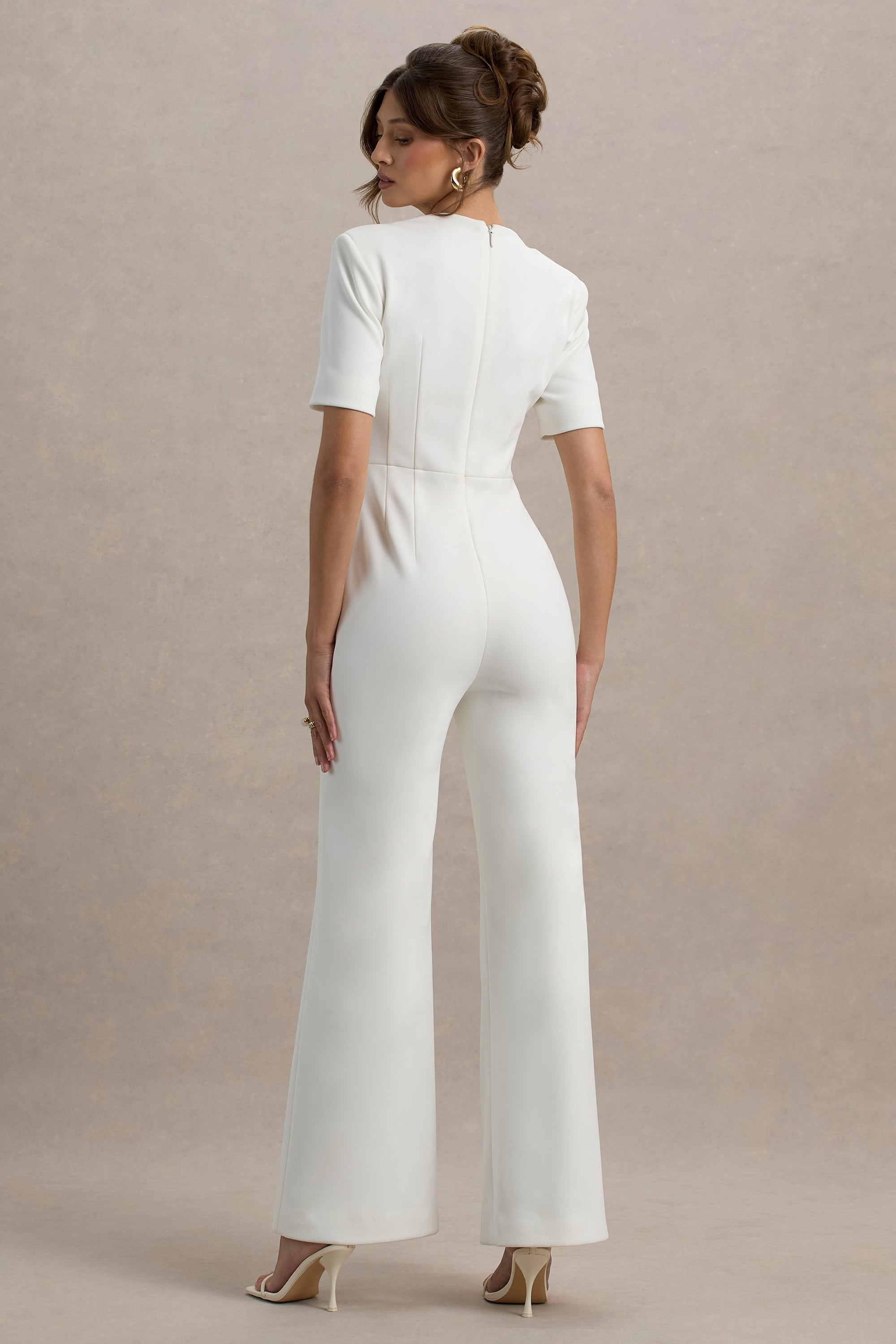 Simone | Weißer Jumpsuit mit Sweetheart-Ausschnitt, kurzen Ärmeln und weitem Bein